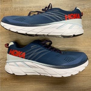 Hoka One One Clifton 6. Men’s size 10.5. Preowned but in great condition.
